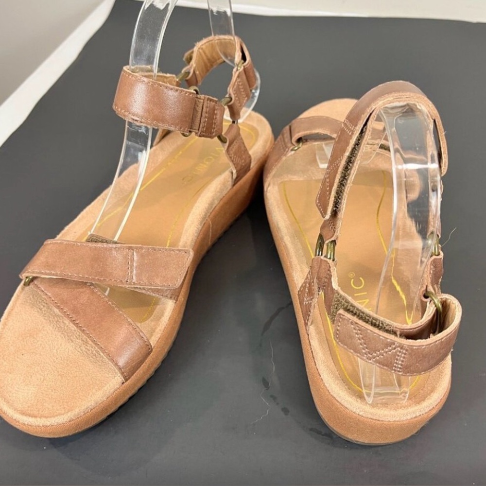 Women's Vionic Adjustable Leather Strap Sandal Si… - image 5
